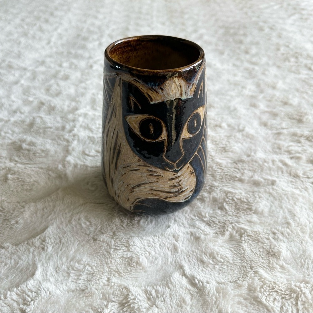Vintage North Eagle Ceramic Vase 7” Blue Glazed Cat Kitty Abstract Pottery VOM